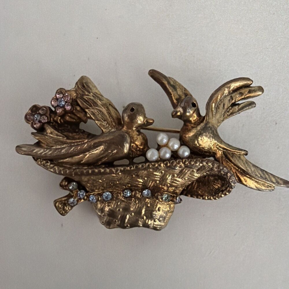 Vintage Bird Brooch Hat Nest Crysts Faux Pearls Goldtone Read